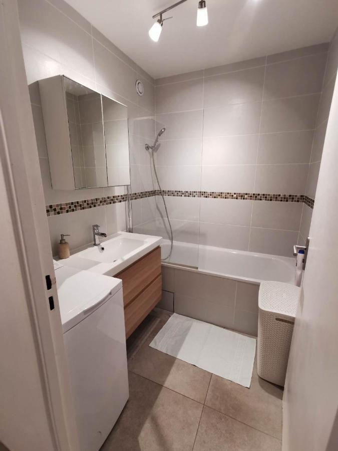 Appartement Proche Disneyland & Paris - 20 Minutes - Proche Gare Rer Noisiel Extérieur photo
